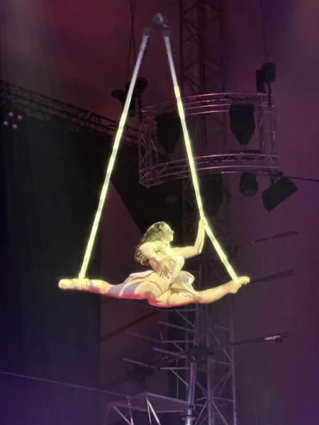 Weihnachtsfeierzauber auf der Horner Rennbahn – eine der größten Weihnachtsveranstaltungen Hamburgs